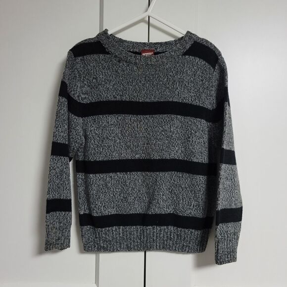 Arizona jean co. Bundle of boys sweaters size small (4) - Picture 9 of 13